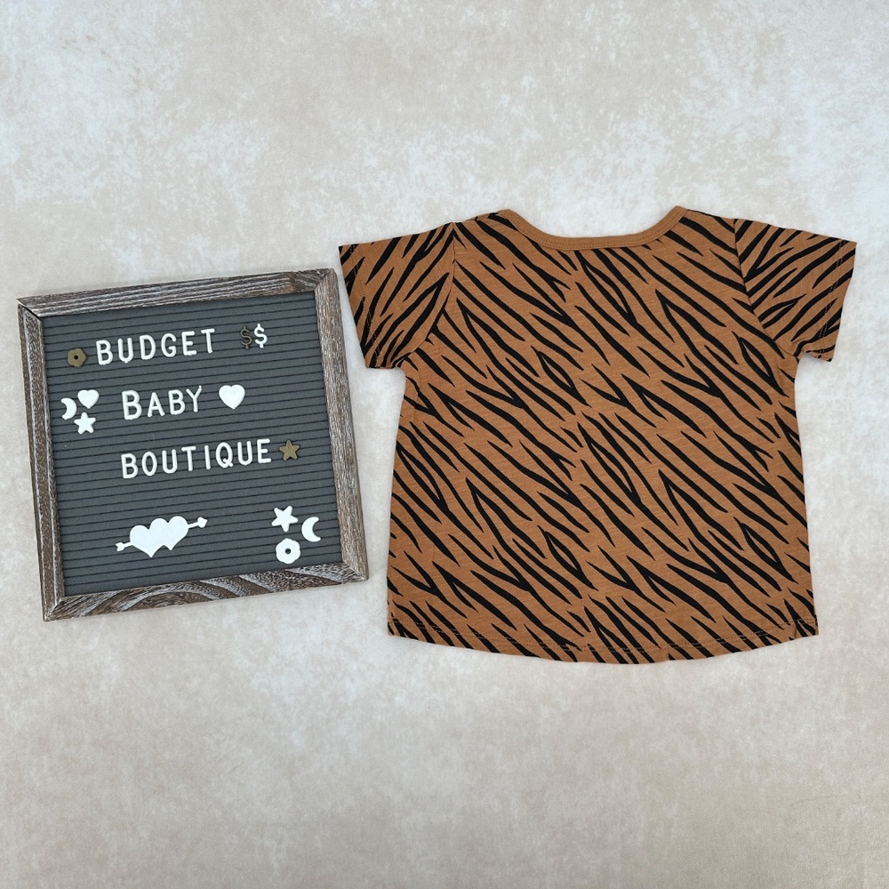New Rylee + Cru Tiger Tee - Picture 3 of 3